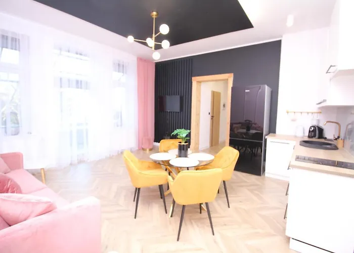 Przytulny * Szczawno-Zdroj